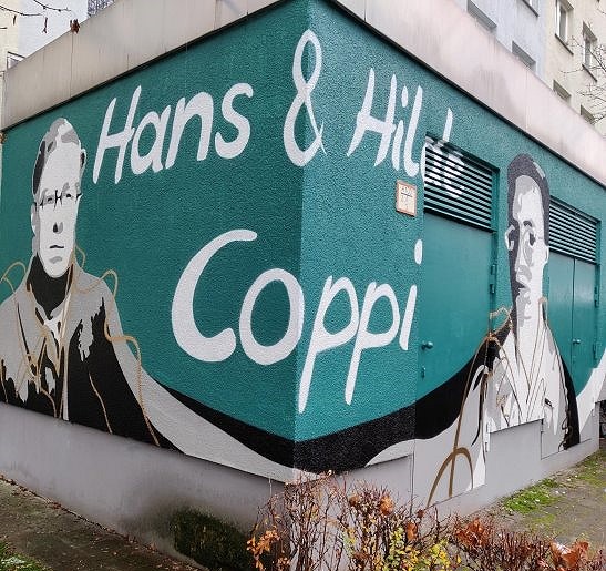 Wandbild von Hans und Hilde Coppi am Studiwohnheim