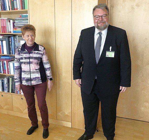Petra Pau empfing Herrn Bauer vom Humanistischen Verband Deutschlands