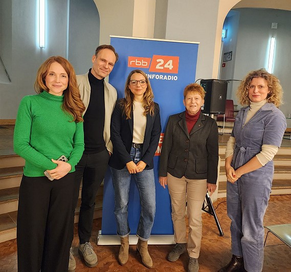 Debatte in der Kirche; Foto: privat